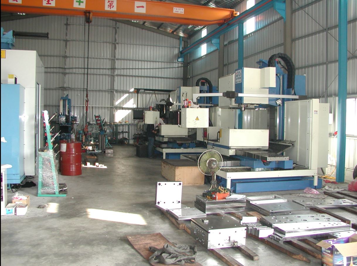 Plastic Fabrication Companies & Mold Factory Intertech